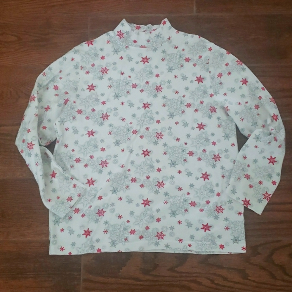 🛍 Snowflake Mock Turtleneck